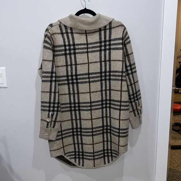 Lyla + Luxe Fiona Knit Plaid Coat - Picture 6 of 8